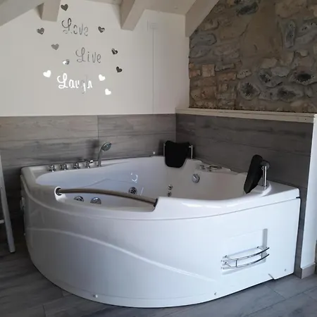 White - Jacuzzi * Lezzeno