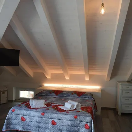 Apartment White - Jacuzzi Lezzeno