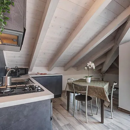 Appartement White - Jacuzzi Lezzeno