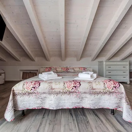 White - Jacuzzi Daire *